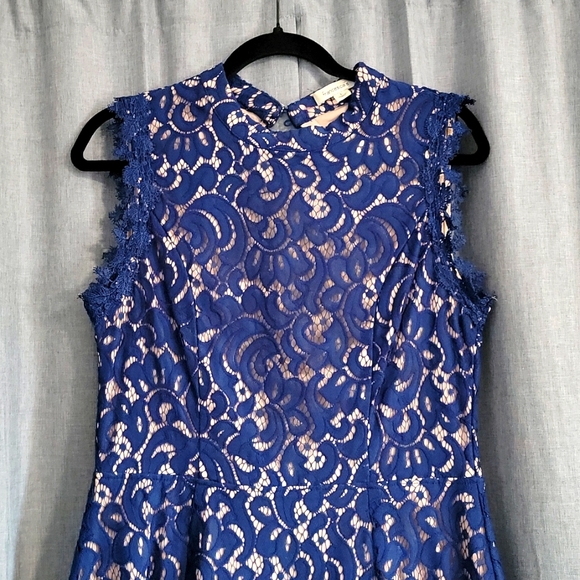 Rich blue lace open back dress - Picture 2 of 5